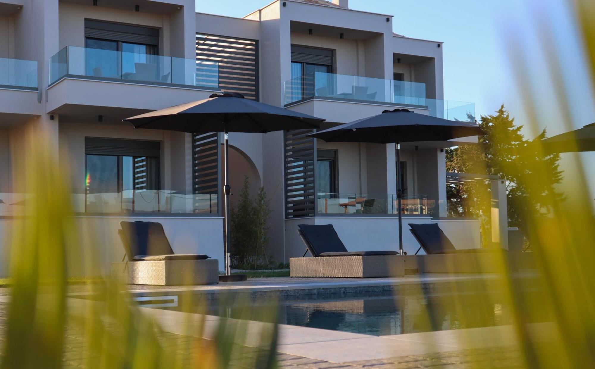Almyres Luxurious Residences Míloi Extérieur photo