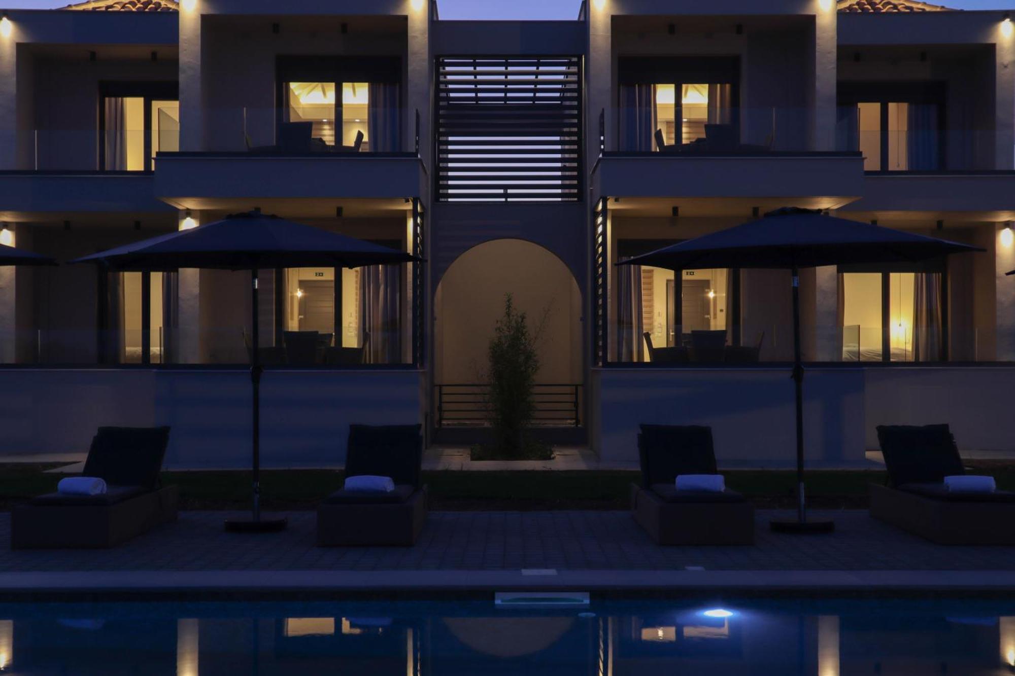 Almyres Luxurious Residences Míloi Extérieur photo